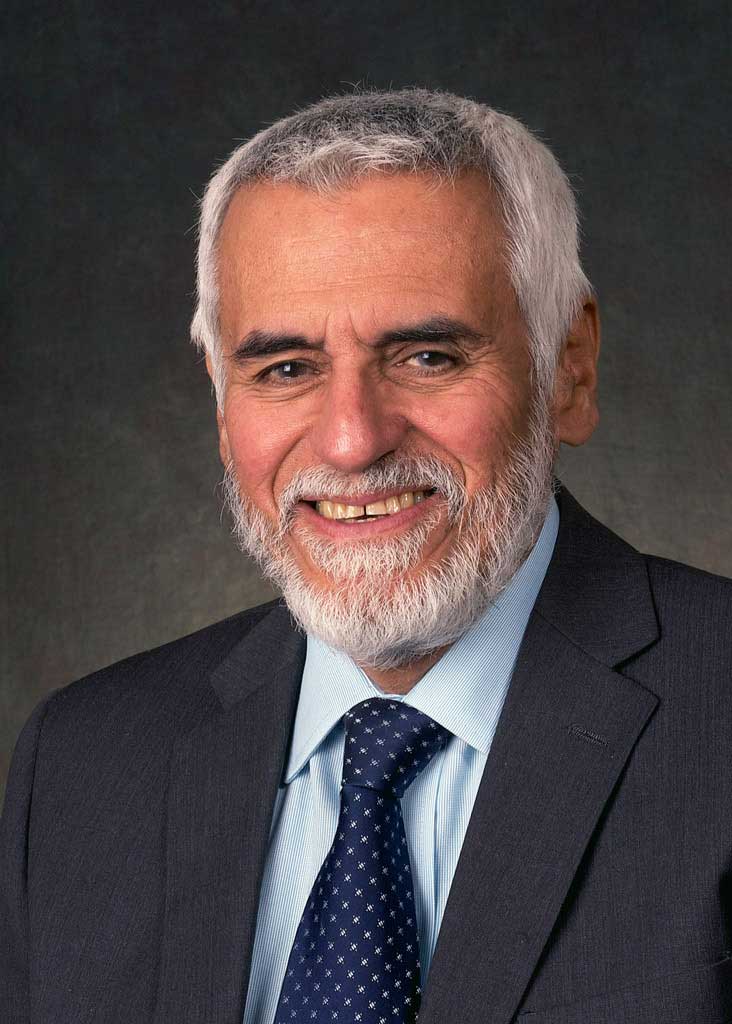 Roberto Aguilera author of God and Petroleum